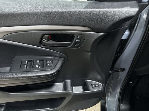 Used 2023 Honda Passport TrailSport image 23