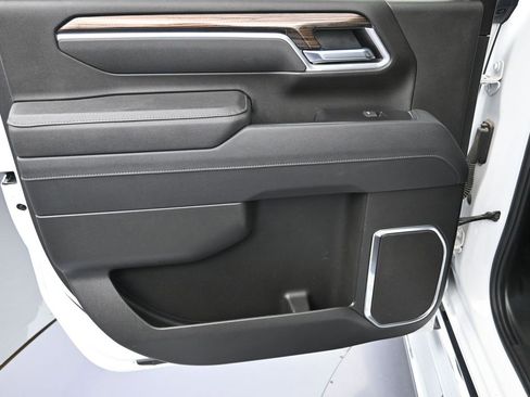 Certified 2025 Chevrolet Silverado 2500 LT w/ Convenience Package image 21