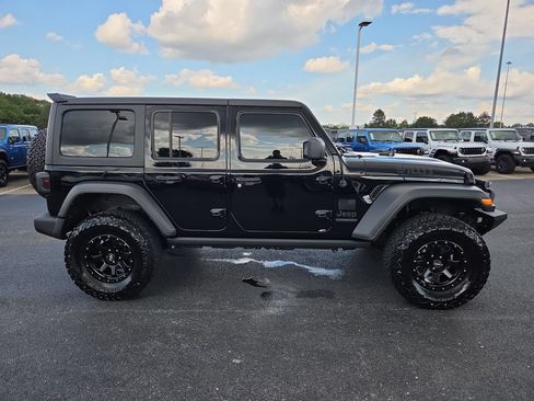 Used 2021 Jeep Wrangler Unlimited Sport AWD/4WD image 8