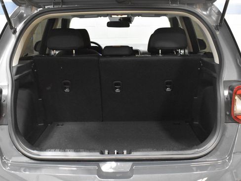 Used 2024 Hyundai Venue SE FWD image 27