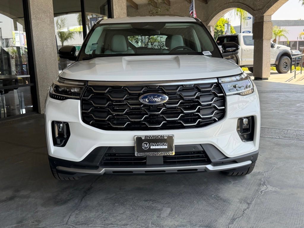 New 2026 Ford Explorer Platinum w/ LUX Leather Package AWD/4WD image 3