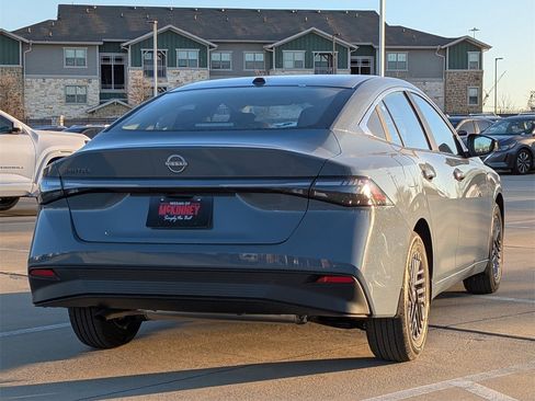 New 2026 Nissan Sentra SV image 4