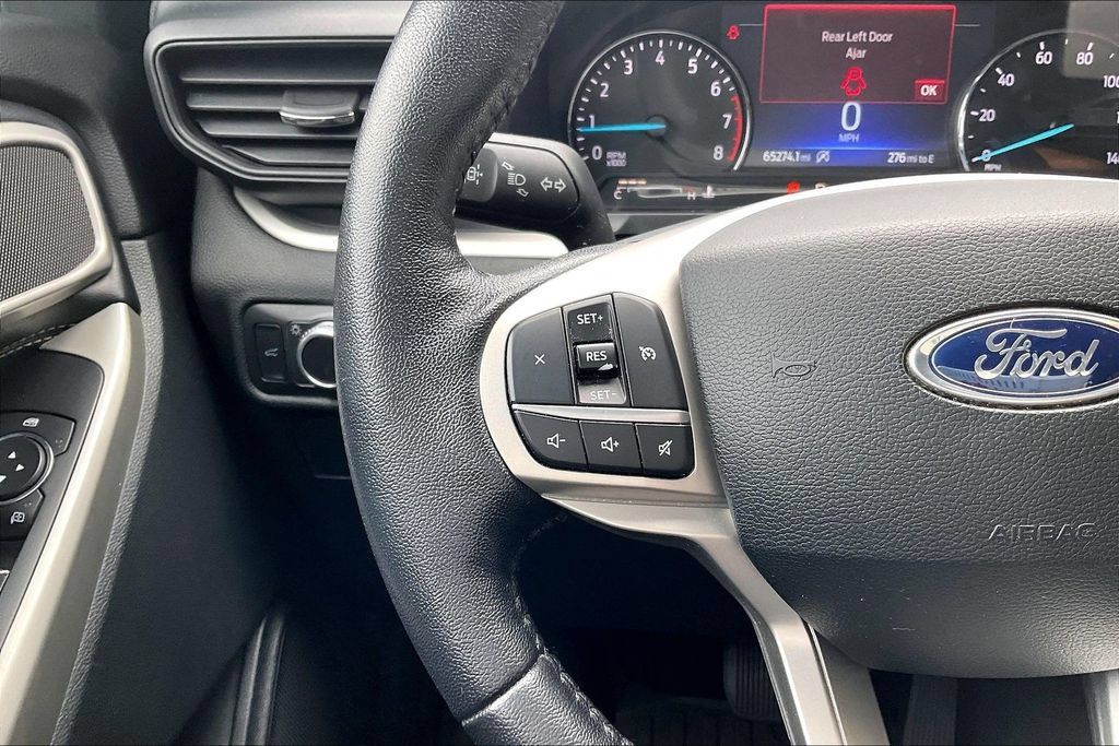 Used 2021 Ford Explorer XLT AWD/4WD image 17