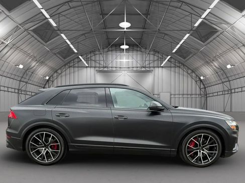 Used 2023 Audi SQ8 Premium Plus w/ Executive Package image 4