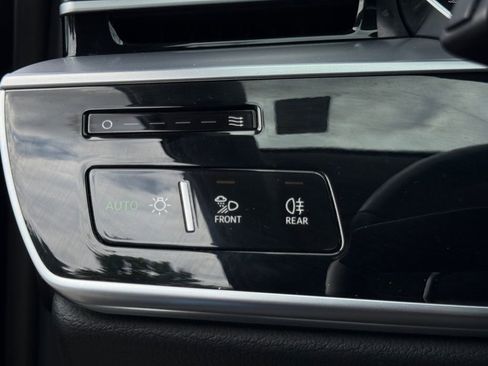 Used 2023 Audi A8 L 3.0T AWD/4WD image 21
