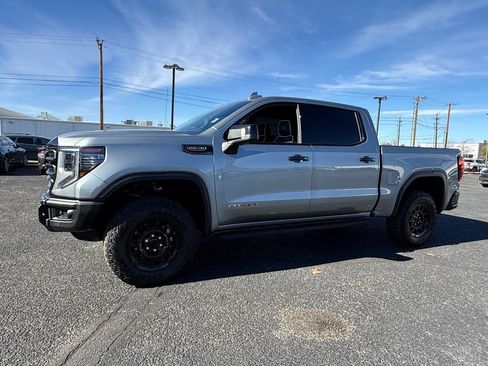 Used 2024 GMC Sierra 1500 AT4X w/ AT4X AEV Edition AWD/4WD image 11