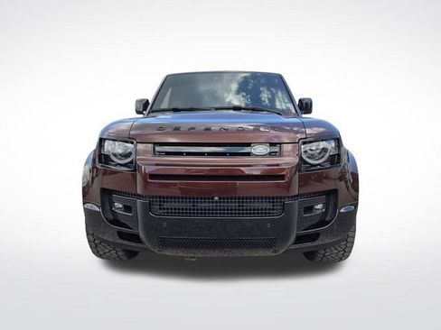 Used 2024 Land Rover Defender 130 X-Dynamic SE AWD/4WD image 2