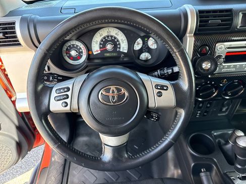 Used 2014 Toyota FJ Cruiser 4WD w/ Upgrade Package image 14