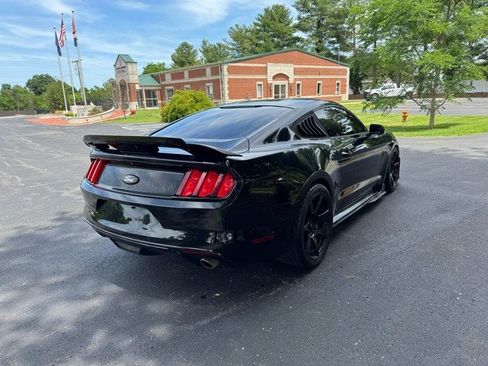 Used 2015 Ford Mustang GT RWD image 5