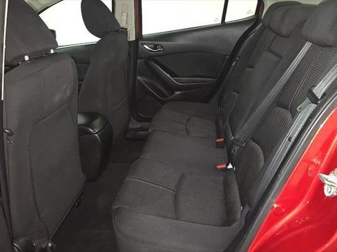 Used 2018 MAZDA MAZDA3 Sport w/ Preferred Equipment Package FWD image 12