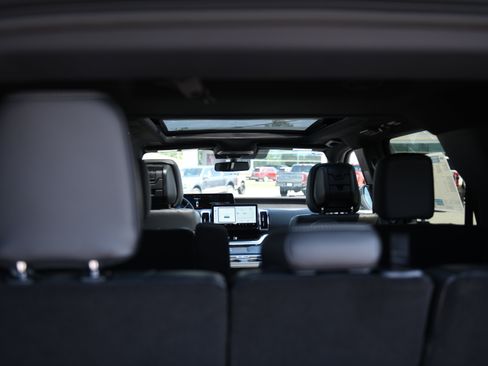 New 2027 Ford Expedition Platinum w/ Stealth Appearance Package RWD image 11