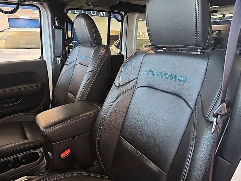 Used 2022 Jeep Wrangler Unlimited Rubicon 4xe w/ Cold Weather Group AWD/4WD image 26