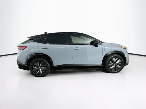Used 2024 Nissan Ariya AWD image 10
