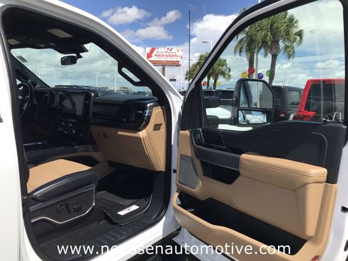 Used 2024 Ford F350 Lariat w/ Sport Appearance Package image 18