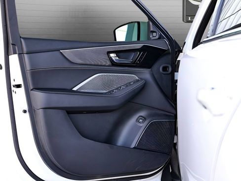 Used 2023 Acura MDX SH-AWD w/ Advance Package image 31