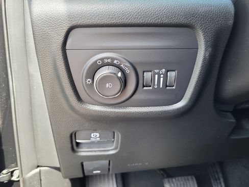 New 2025 Jeep Grand Cherokee L Limited image 30