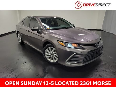 Used 2023 Toyota Camry LE FWD image 1