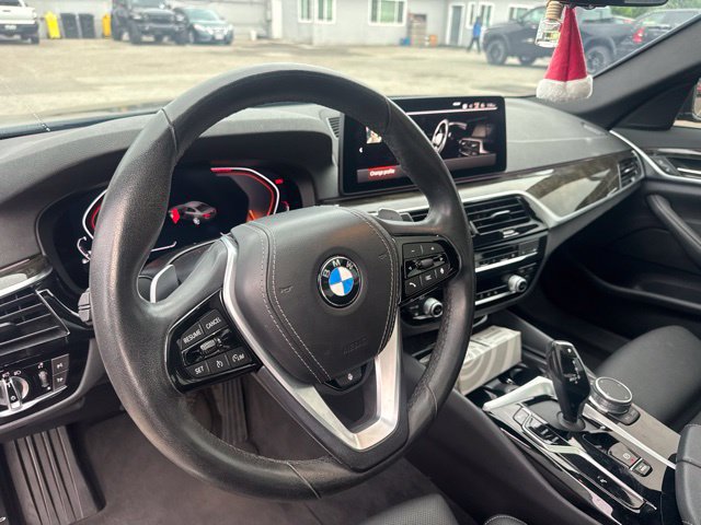 Used 2022 BMW 530i w/ Convenience Package RWD image 10