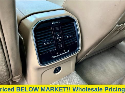 Used 2017 Porsche Macan AWD/4WD image 12