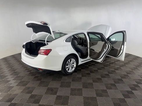 Used 2022 Chevrolet Malibu LT FWD image 16