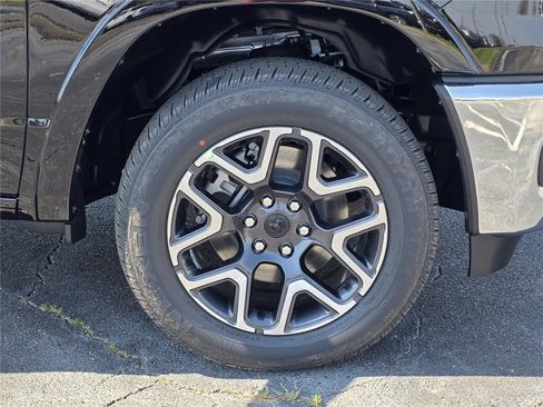 New 2026 RAM 1500 Laramie AWD/4WD image 46