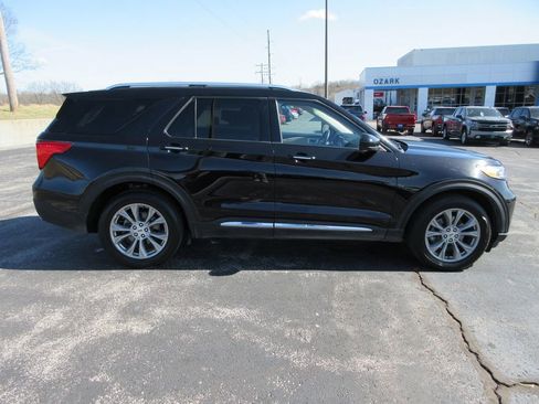 Used 2023 Ford Explorer Limited image 6