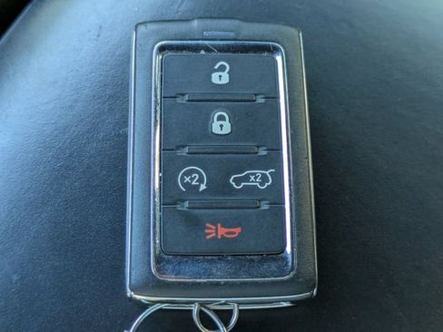 Used 2021 Jeep Grand Cherokee L Summit w/ Luxury Tech Group V AWD/4WD image 28