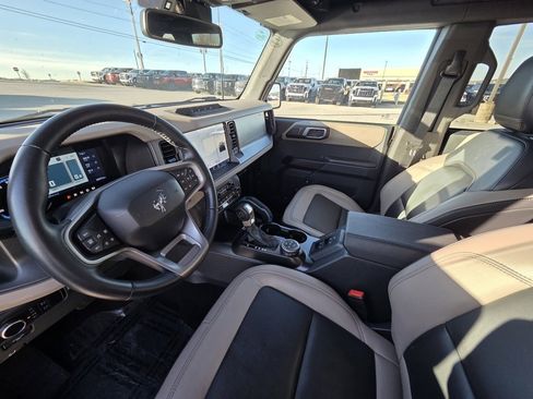 Used 2024 Ford Bronco Wildtrak image 10