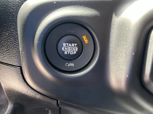 Used 2020 Jeep Wrangler Unlimited Sport S AWD/4WD image 38
