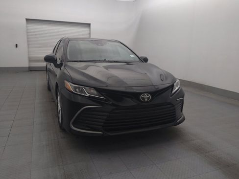Used 2021 Toyota Camry LE image 14