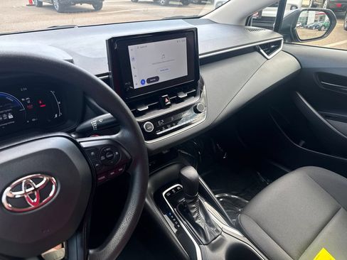 Used 2026 Toyota Corolla LE w/ LE Premium Package FWD image 20