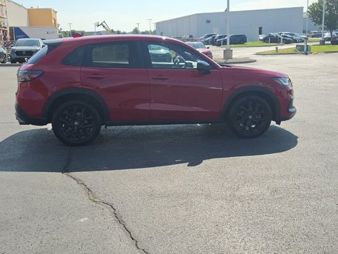 Certified 2025 Honda HR-V Sport image 10