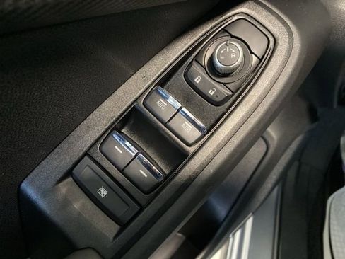 Certified 2025 Subaru Crosstrek 2.5i Limited AWD/4WD image 10
