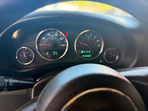 Used 2015 Jeep Wrangler Unlimited Sport w/ Connectivity Group AWD/4WD image 14