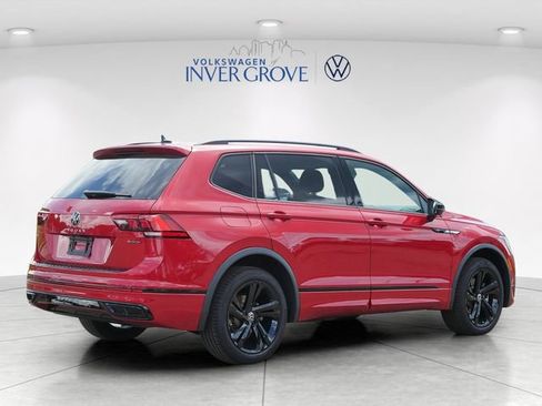 Used 2024 Volkswagen Tiguan SE R-Line AWD/4WD image 7