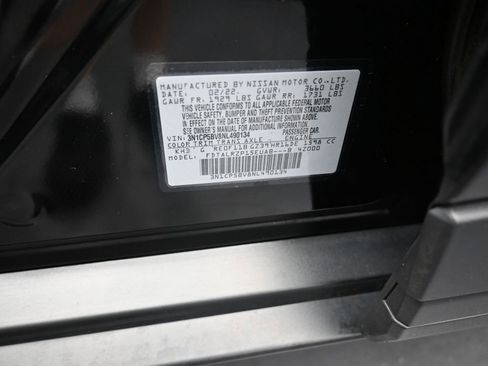 Used 2022 Nissan Kicks S image 18