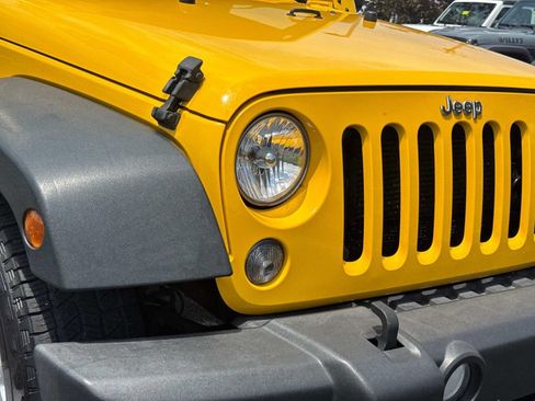 Used 2015 Jeep Wrangler Unlimited Sport w/ Quick Order Package 24S AWD/4WD image 13