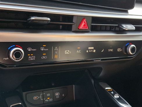 New 2026 Kia Sorento S AWD/4WD image 8