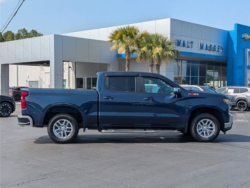 Used 2021 Chevrolet Silverado 1500 LT w/ Z71 Off-Road Package AWD/4WD image 7
