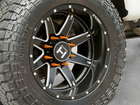 Used 2020 Ford F250 Platinum w/ FX4 Off-Road Package AWD/4WD image 13