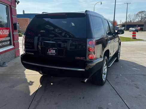 Used 2013 GMC Yukon Denali AWD/4WD image 5