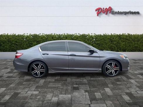 Used 2017 Honda Accord Sport Special Edition image 6