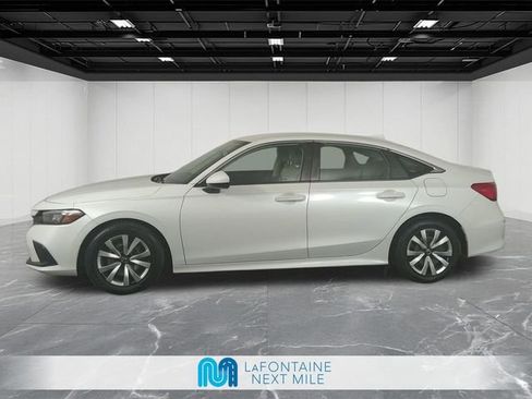 Used 2022 Honda Civic LX image 2