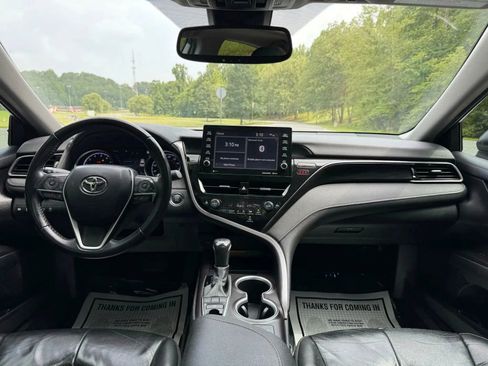 Used 2021 Toyota Camry XLE image 28