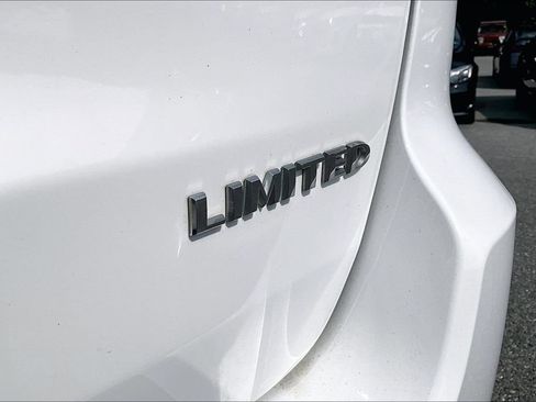 Used 2021 Jeep Grand Cherokee Limited AWD/4WD image 24