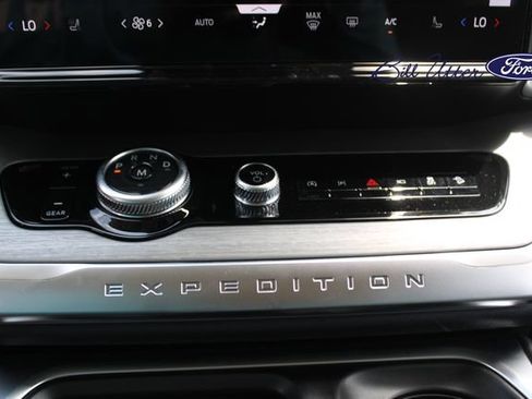 New 2027 Ford Expedition Platinum w/ Driver's Package AWD/4WD image 15