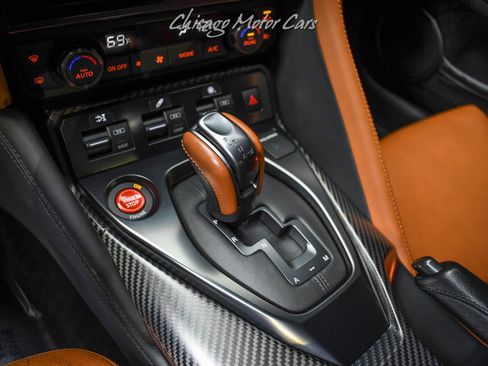 Used 2017 Nissan GT-R Premium w/ Premium Interior Package AWD/4WD image 16