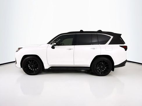Used 2024 Lexus LX 600 4WD w/ Luxury Package image 2