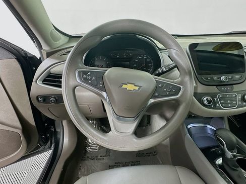 Used 2024 Chevrolet Malibu LT FWD image 17