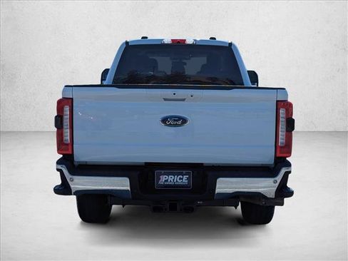 Used 2026 Ford F250 Lariat AWD/4WD image 6